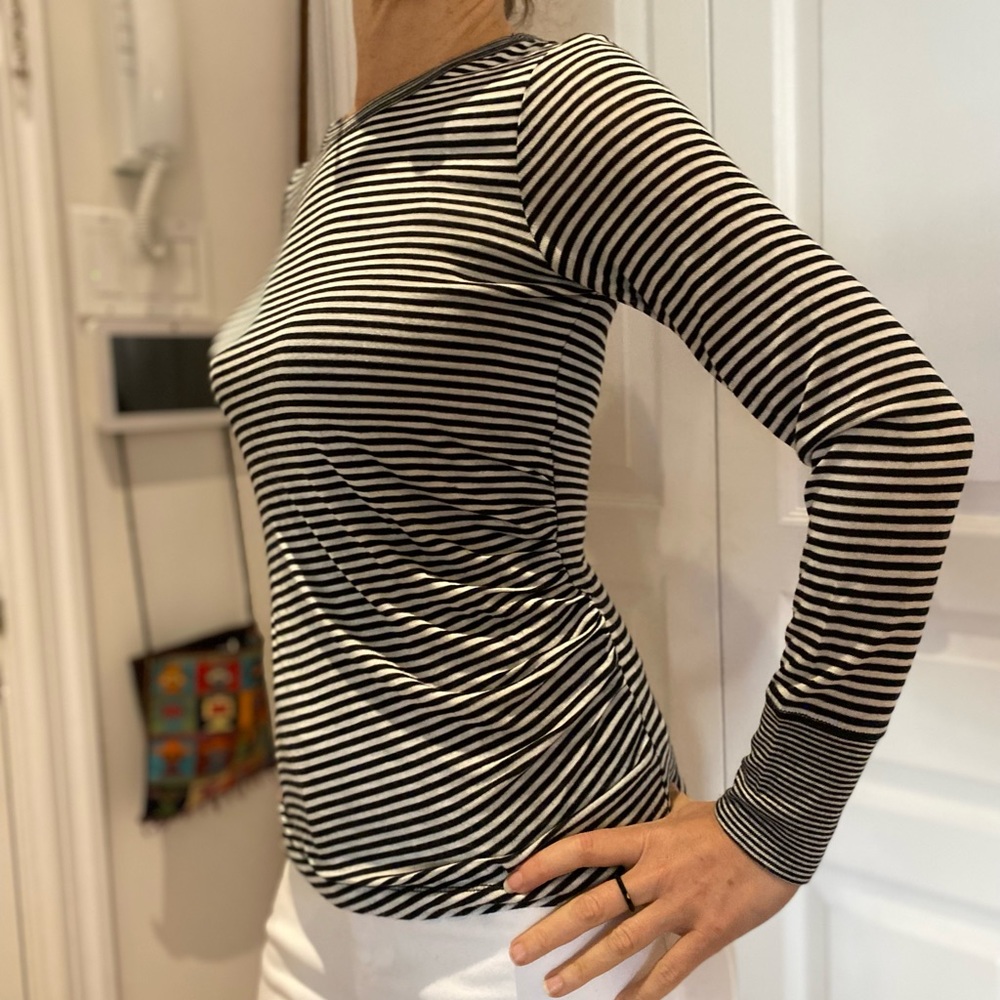 EUC banana republic lightweight Ruched sweater petite